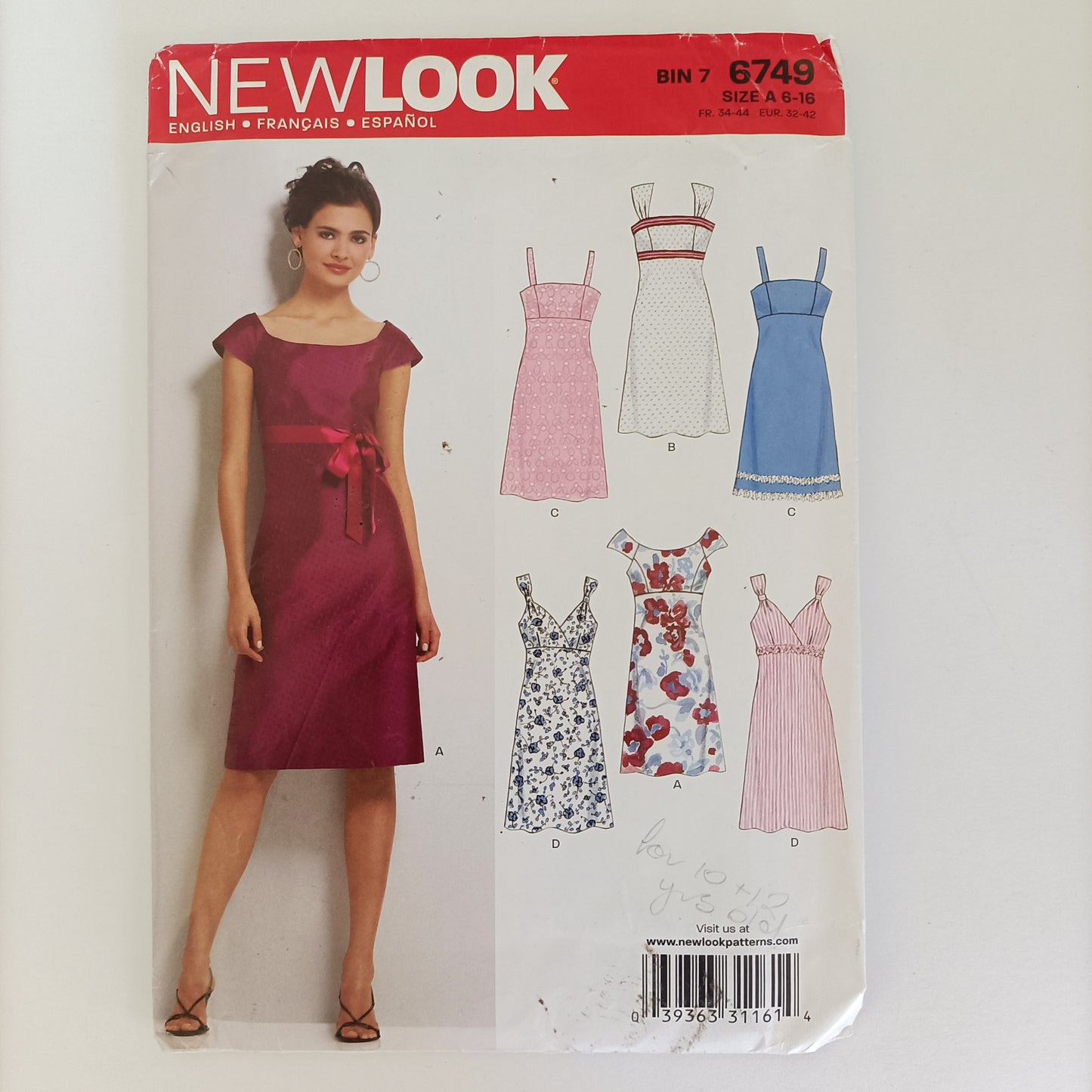 New Look 6749, dress pattern, youth sizes 6 - 16