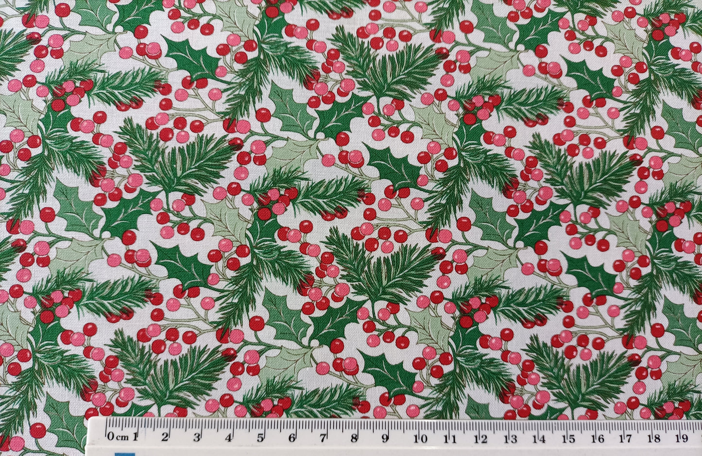 Fat Quarter - Winterberry Holly - Liberty Fabrics - Cotton Fabric